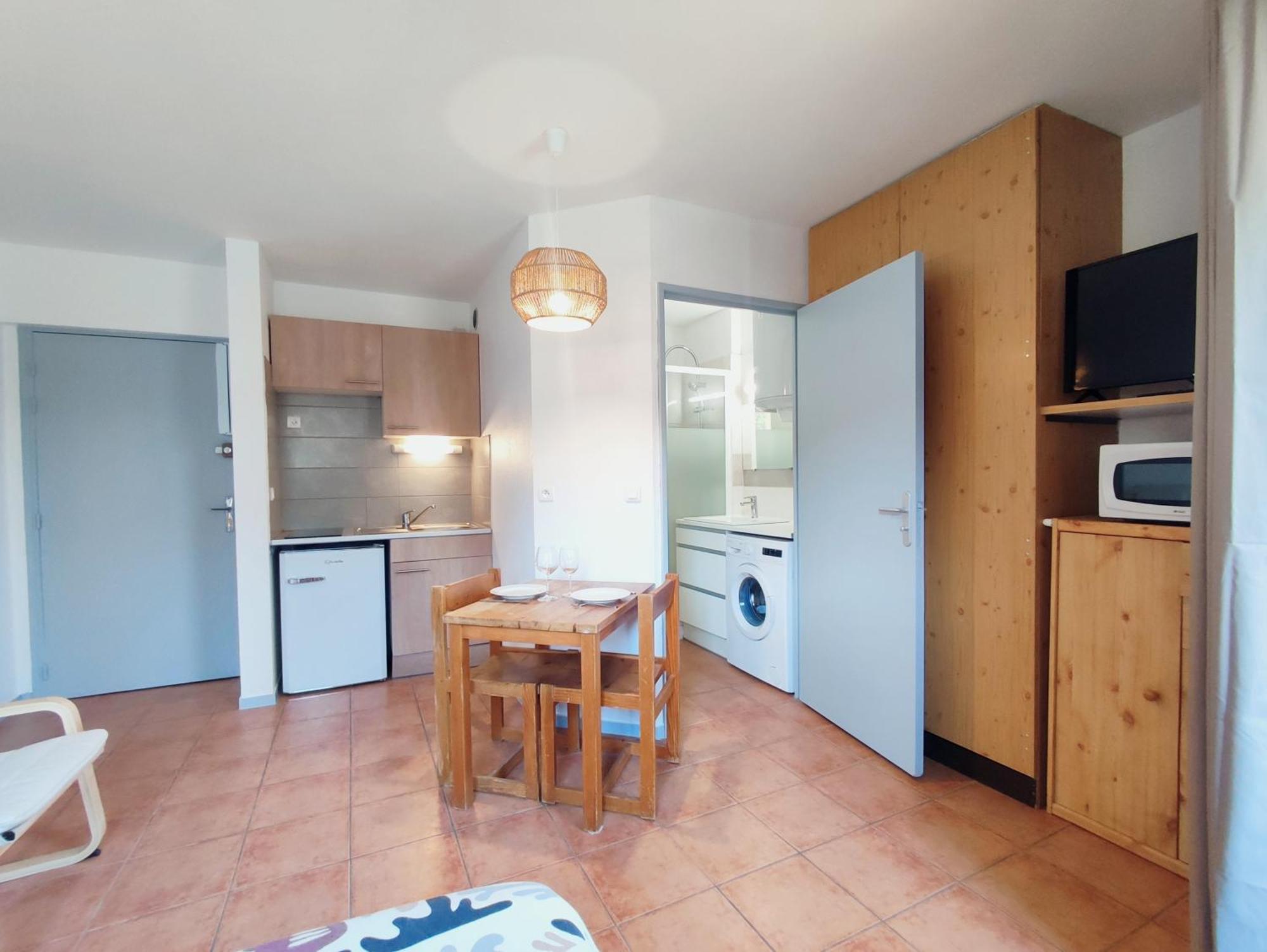 Le Studio Des Garrigues - Climatise Gréoux-les-Bains Εξωτερικό φωτογραφία
